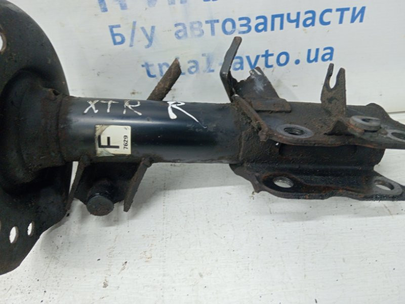 Амортизатор передний правый Nissan X-Trail T31 2.0 DIESEL M9R 2007 (б/у) Киев - изображение 3