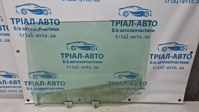 Стекло двери заднее левое Renault Megane 3 1.5 DIESEL K9K 2008 (б/у) Київ - зображення 1