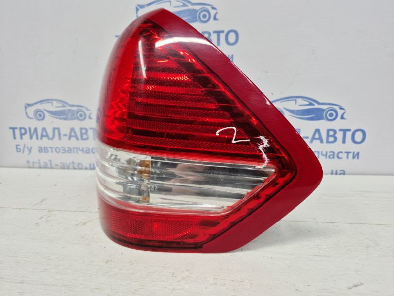 Фонарь задний внешний правый Nissan Tiida C11 1.6 БЕНЗИН HR16 2004 (б/у) Киев - изображение 3