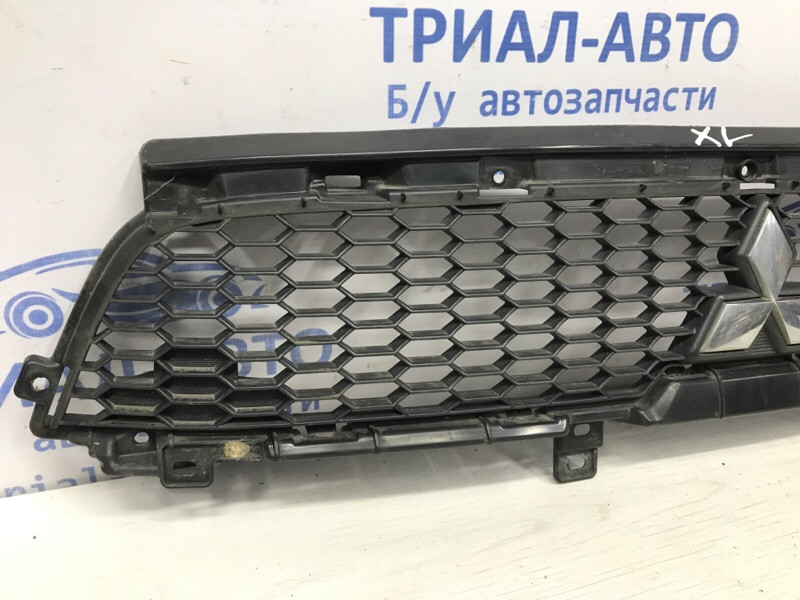 Решетка радиатора Mitsubishi Outlander XL 2.2 DIESEL 4N14 2007 (б/у) Киев - изображение 2