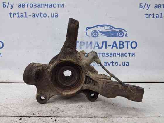 Кулак поворотный левый со ступицей Toyota Avensis T25 1.8 БЕНЗИН 1ZZFE 2002 (б/у) Київ