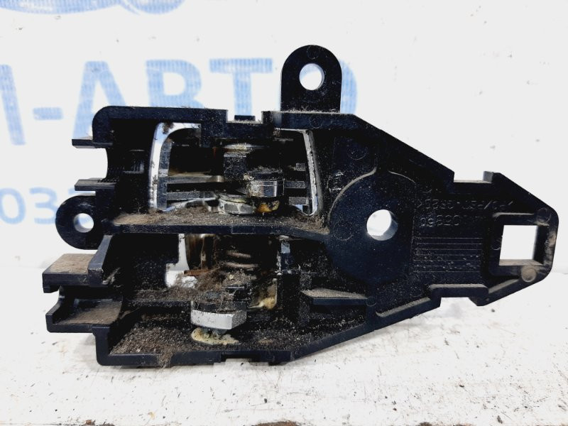 Ручка двери внутренняя правая Mitsubishi L200 KB 2.5 ДИЗЕЛЬ 4D56U 2006 (б/у) Киев - изображение 2