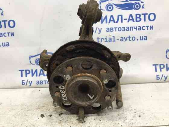 Цапфа задняя левая со ступицей Kia Ceed ED 1.6 DIESEL D4FB 2006 (б/у) Киев