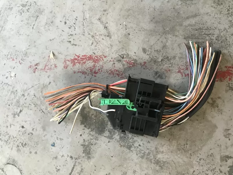 Бу разъём фишка под сиденьем Renault, AMP 1379324, 1379325, Magane Scenic 2 Кропивницкий - изображение 1