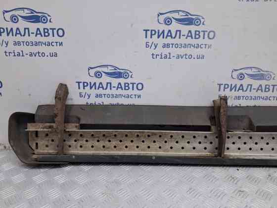 Подножка Mitsubishi Pajero Wagon 3 3.2 ДИЗЕЛЬ 4M41 1999 лев. (б/у) Киев