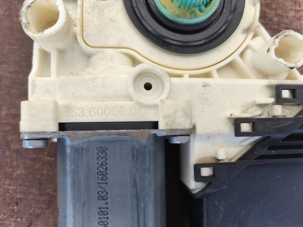 Моторчик стеклоподъемника задний правый VW Golf 4 1997-2003 (1C0959812A) Ковель - зображення 3