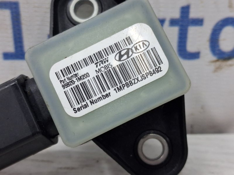 Датчик удара (AIRBAG) Hyundai Sonata YF 2.4 БЕНЗИН G4KJ 2010 (б/у) Київ - зображення 3