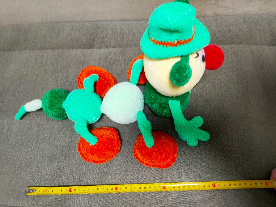 Іграшка м'яка в'язана Гусениця з піщалкою в руці ручна робота подарунок сувенір Нововолынск - изображение 3