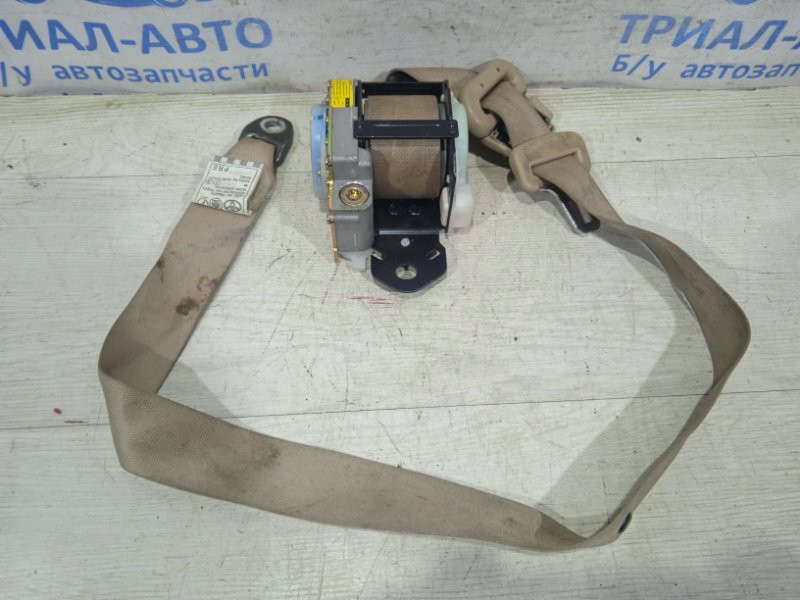 Ремень безопасности передний левый Toyota Land Cruiser J100 1998 (б/у) Київ - зображення 1