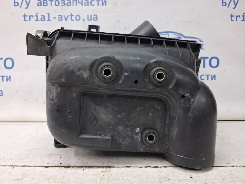 Корпус воздушного фильтра Toyota Auris E150 1.6 БЕНЗИН 1ZRFAE 2006 (б/у) Киев - изображение 4
