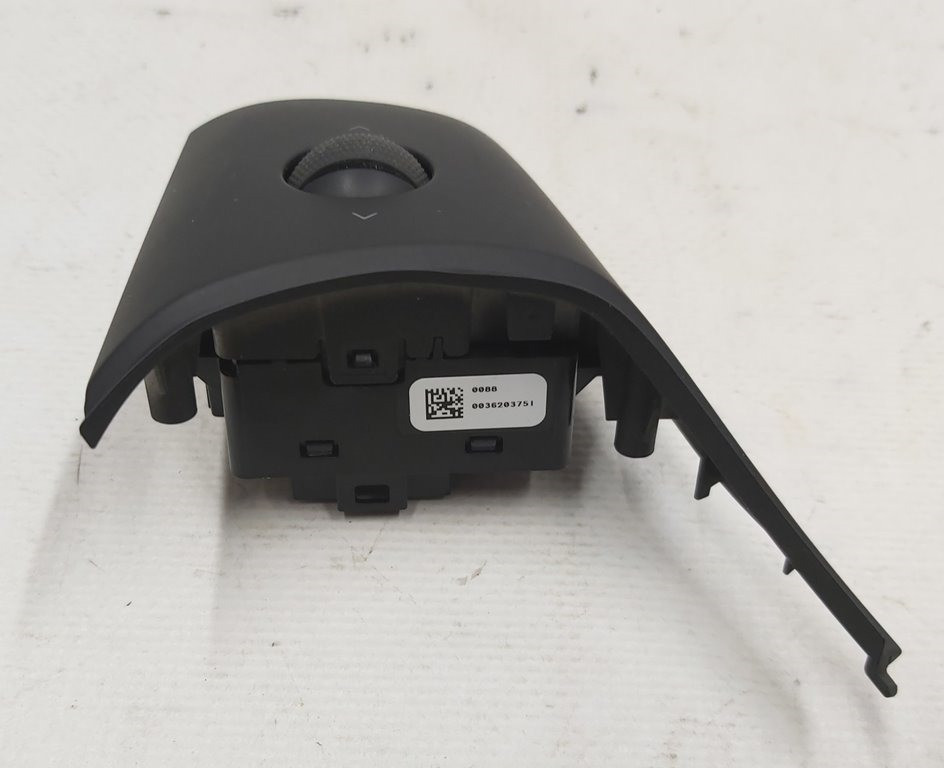 Кнопка переключения (на руле) левая Tesla model 3 1583976-00-A Киев - изображение 3