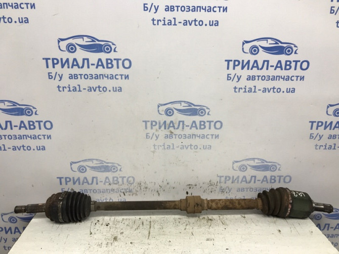 Привод передний правый МКПП Mitsubishi Lancer 9 1.6 БЕНЗИН 4G18 2003 (б/у) Київ - зображення 1