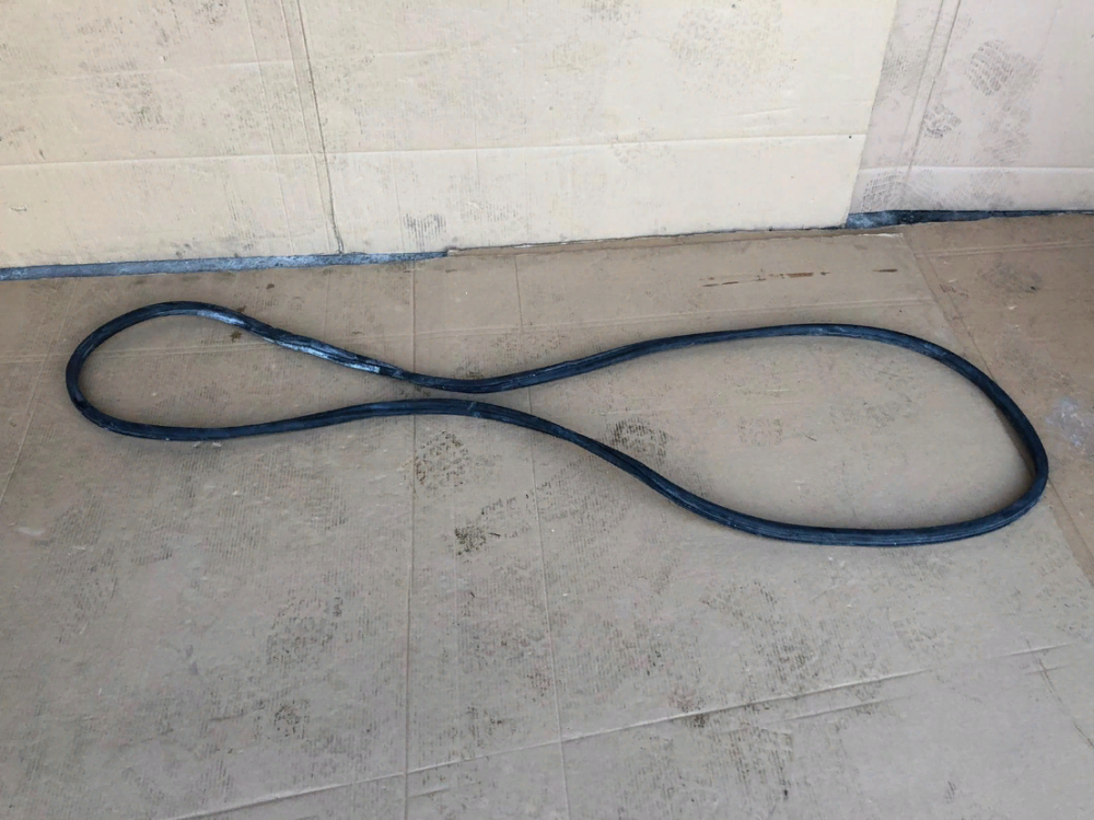 1732309 Уплотнитель двери DAF XF 106 Euro 6 Львов - изображение 1