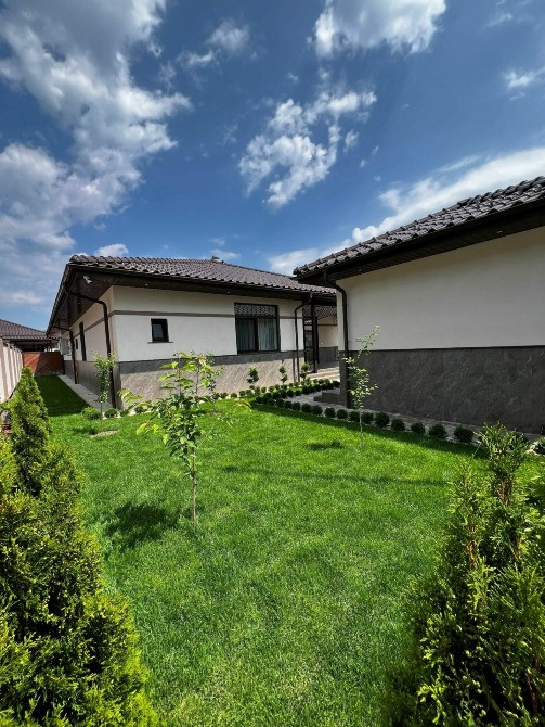 продам котедж с ремонтом с техникой Виноградов - изображение 1