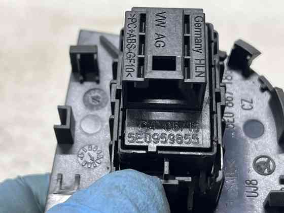 Кнопка стеклоподъемника Skoda Octavia 2013-2020 5E0959855 (Арт. 81745) Київ