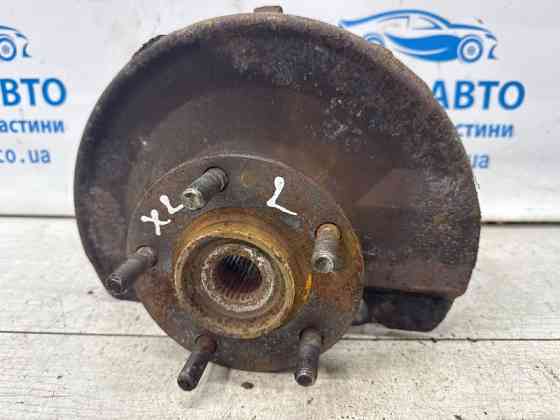 Кулак поворотный левый со ступицей Mitsubishi Outlander XL 2.4 БЕНЗИН 4B12 2007 (б/у) Киев