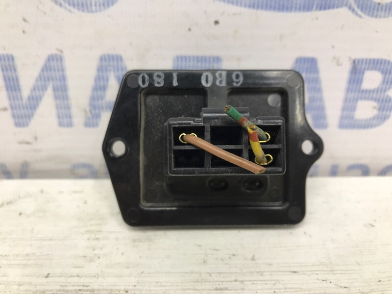 Резистор печки Mitsubishi Pajero Wagon 3 3.2 ДИЗЕЛЬ 4M41 1999 (б/у) Київ - зображення 3