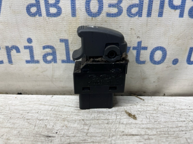 Кнопка стеклоподъемника Hyundai Getz 2002-2011 935801C010WK (Арт. 81115) Киев - изображение 1