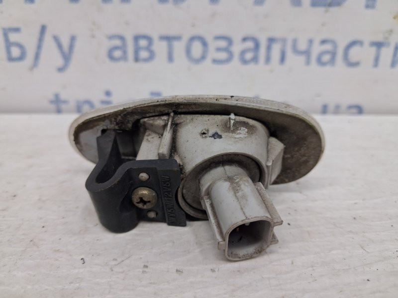 Повторитель поворотника Mitsubishi Pajero Wagon 3 3.2 ДИЗЕЛЬ 4M41 1999 (б/у) Київ - зображення 2