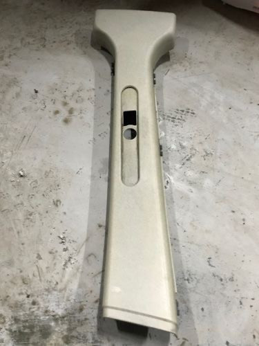 Бу накладка средней стойки Mercedes W168, 1686901125, A1686901125 , левая верхняя. Кропивницкий - изображение 1