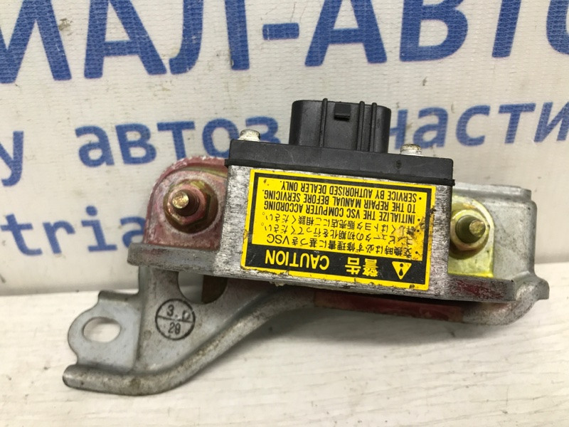 Датчик ускорения ESP Toyota Land Cruiser J100 4.7 1998 (б/у) Киев - изображение 1