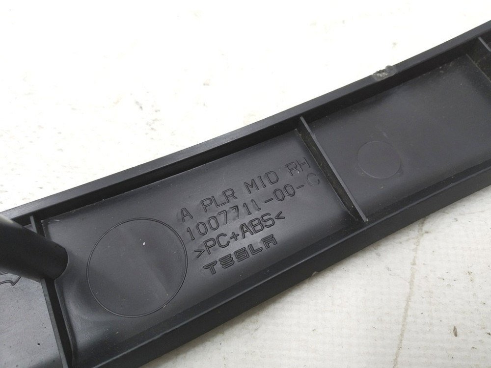 Накладка дверного проёма стойки А передняя правая Tesla model S, model S REST 1007711-00-D Київ - зображення 3