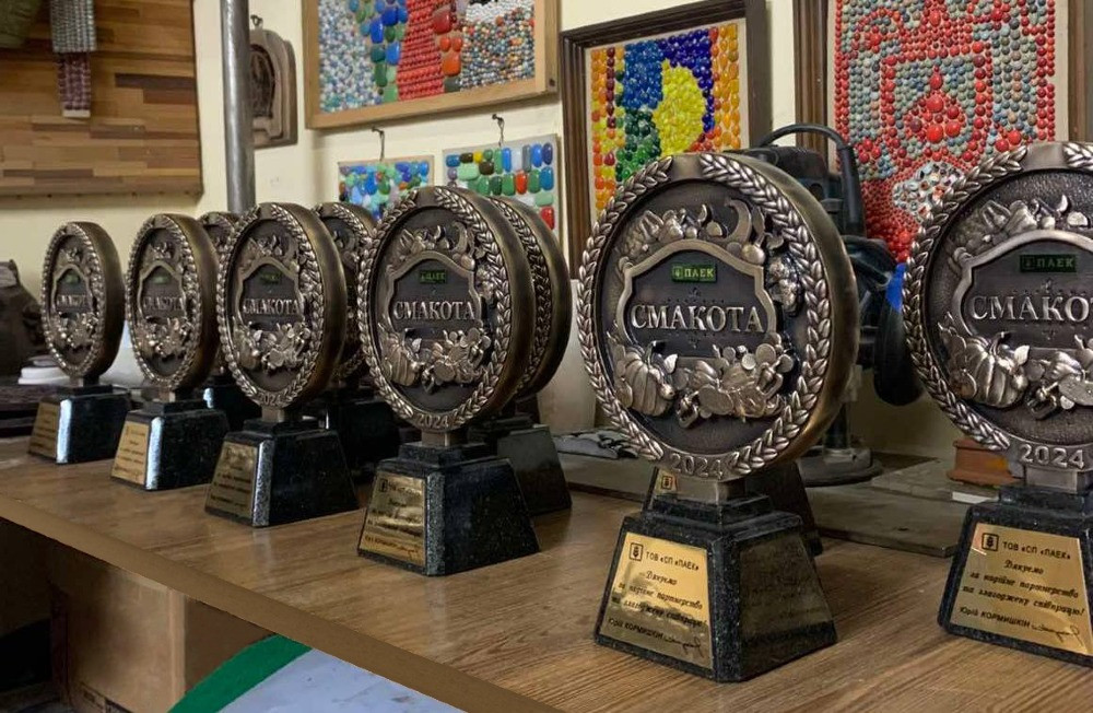 Ексклюзивні подарункові статуетки для партнерів агропромислової компанії Київ - зображення 2