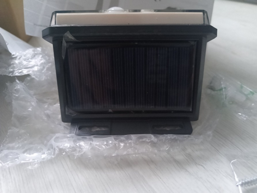 Уличный автономный светильник с встроенным аккумулятором и датчиком движения и солнечной панелью Мукачеве - зображення 3