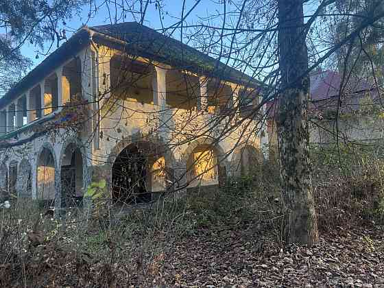 Продаж будівлі 390,5 кв.м. під будь-який бізнес  в центр. парку Чопа Чоп