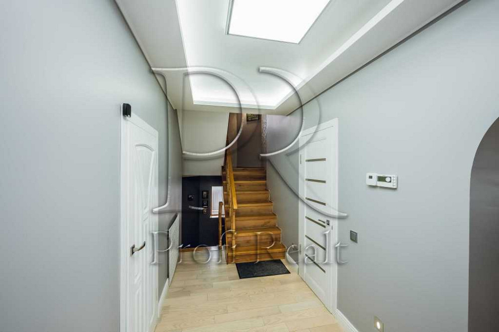 продажа 7-к дом Киево-Святошинский, Хотов, 220000 $  - зображення 4