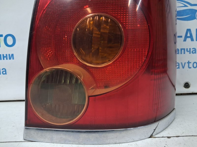 Фонарь задний внешний правый Toyota Avensis T25 2.2 DIESEL 2ADFTV 2002 (б/у) Київ - зображення 3