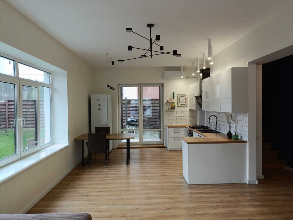 продажа 3-к таунхаус Киево-Святошинский, Ирпень, 129000 $ Ирпень - изображение 3