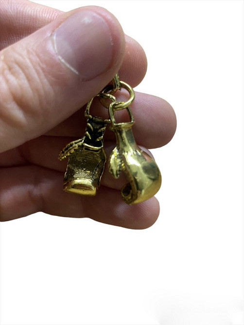 Брелок - Боксерская перчатка на ключе (код 00269) Київ - зображення 9