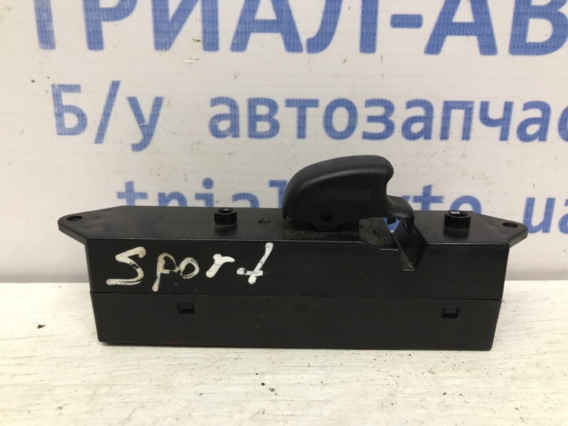Кнопка стеклоподъемника Mitsubishi Pajero Sport 1996-2008 MN179944 (Арт. 44336) Киев - изображение 1
