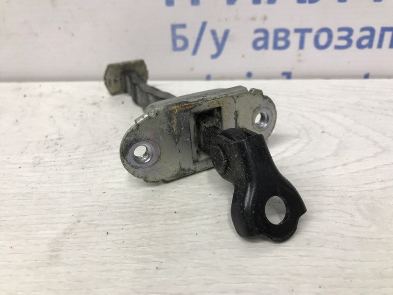 Ограничитель двери задний правый Nissan Juke F15 1.6 TURBO MR16DDT 2010 (б/у) Киев - изображение 2