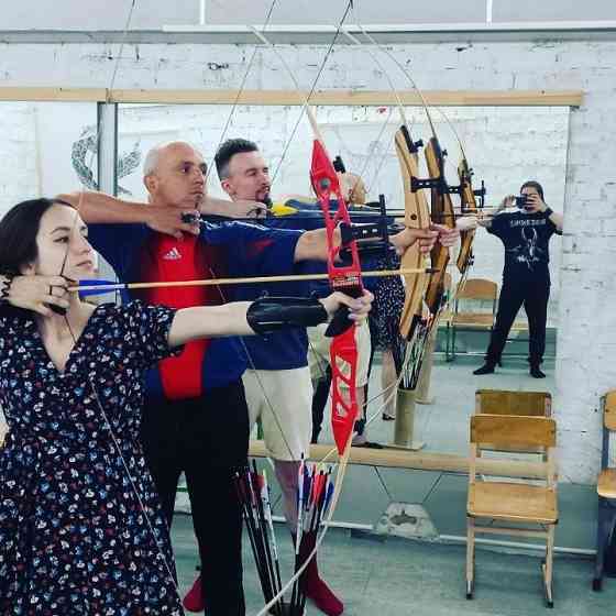 Корпоратив і тімбілдинг у Києві — стрільба з лука для компанії Киев
