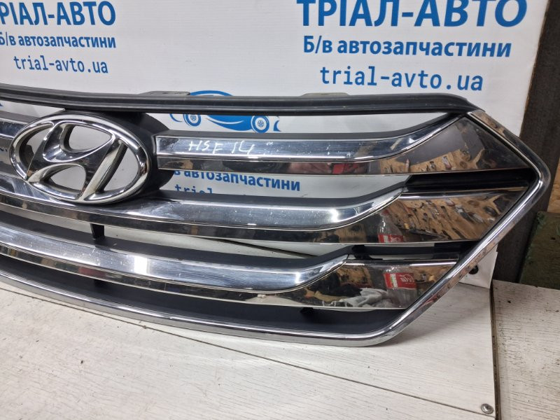 Решетка радиатора Hyundai Santa fe DM 2.2 DIESEL D4HB 2012 (б/у) Киев - изображение 3