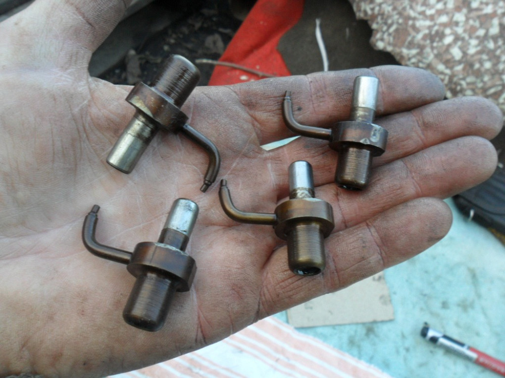 Mercedes A1111800143, Маслофорсунки Mерседес дв. М111, оригінал б/у Вінниця - зображення 1