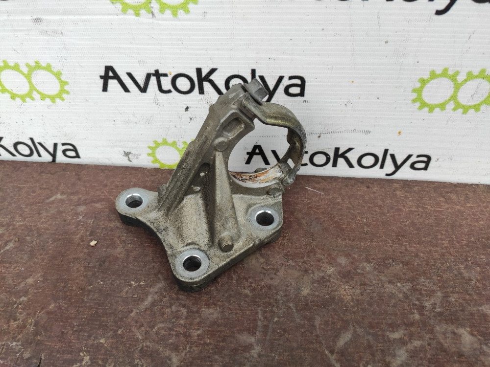 Кронштейн промвала Renault Scenic III 2.0 dci 2009-2016 (8200833647) Ковель - изображение 1