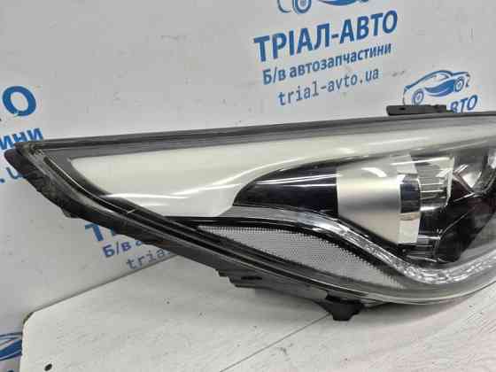 Фара правая Hyundai IX35 LM 1.7 DIESEL D4FD 2009 (б/у) Киев