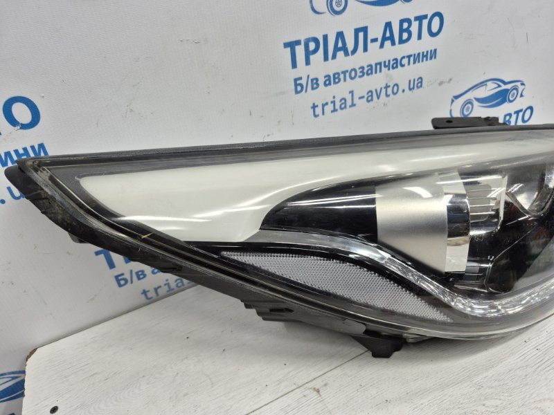 Фара правая Hyundai IX35 LM 1.7 DIESEL D4FD 2009 (б/у) Київ - зображення 2