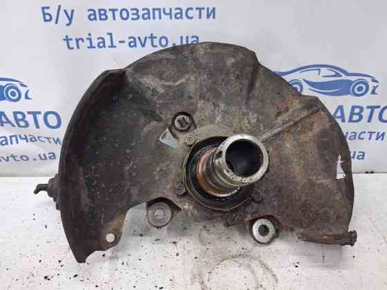 Кулак поворотный правый без ступицы Mitsubishi Pajero Sport K9 2.5 DIESEL 4D56 1996 (б/у) Київ