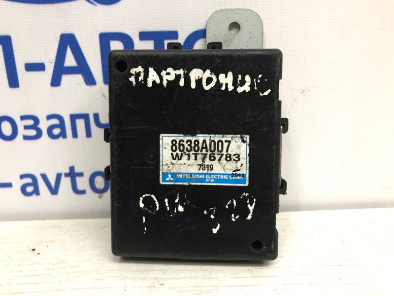 Блок управления парктрониками Mitsubishi Pajero Wagon 4 3.2 ДИЗЕЛЬ 4M41 2006 (б/у) Київ - зображення 2