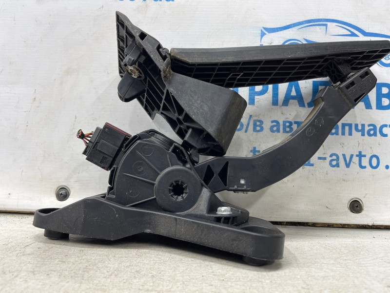 Педаль газа Hyundai Santa fe CM 2.2 DIESEL D4HB 2005 (б/у) Киев - изображение 1