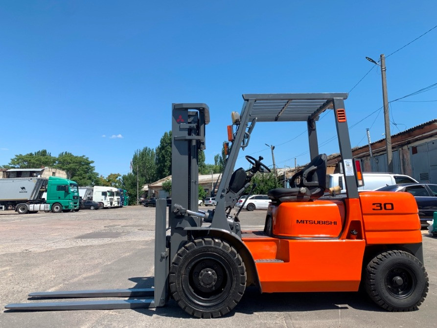 Навантажувач вилковий Mitsubishi на 15 великих нових колесах пневмо, с наработкой 6581 м/ч. Днепр - изображение 1