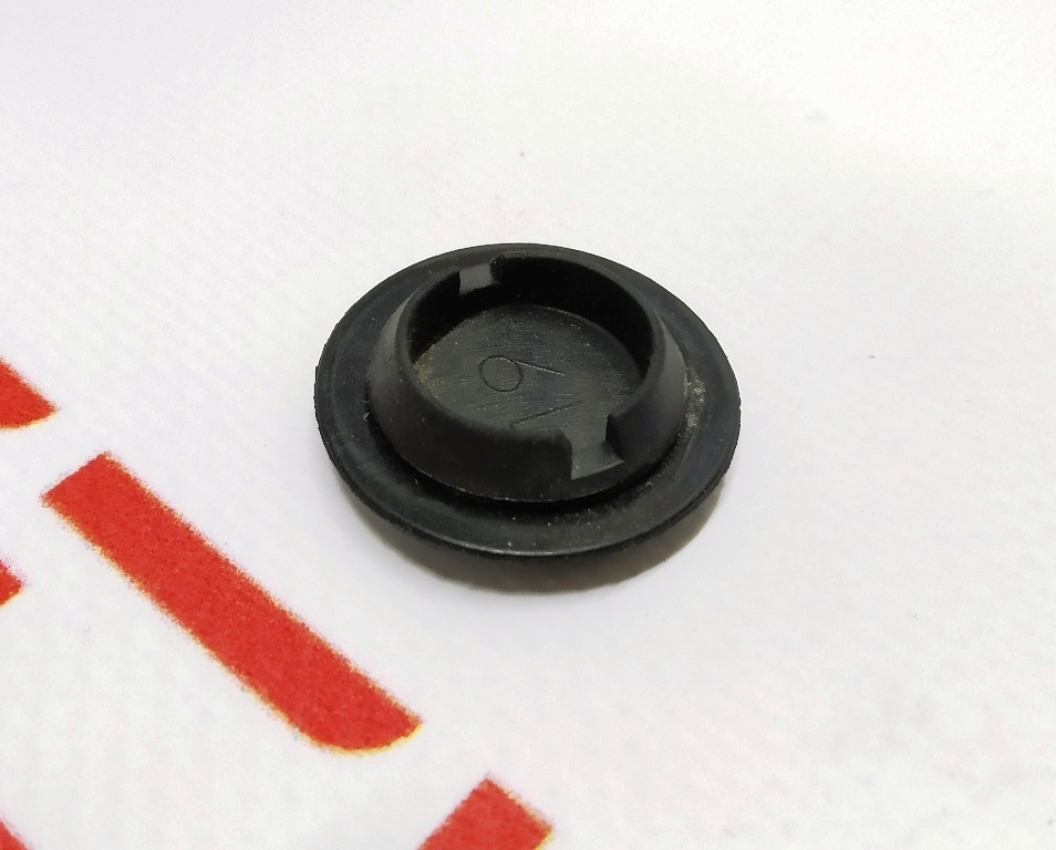 1Заглушка резиновая (диаметр 19 мм) Tesla model 3 1052817-00-C Київ - зображення 1