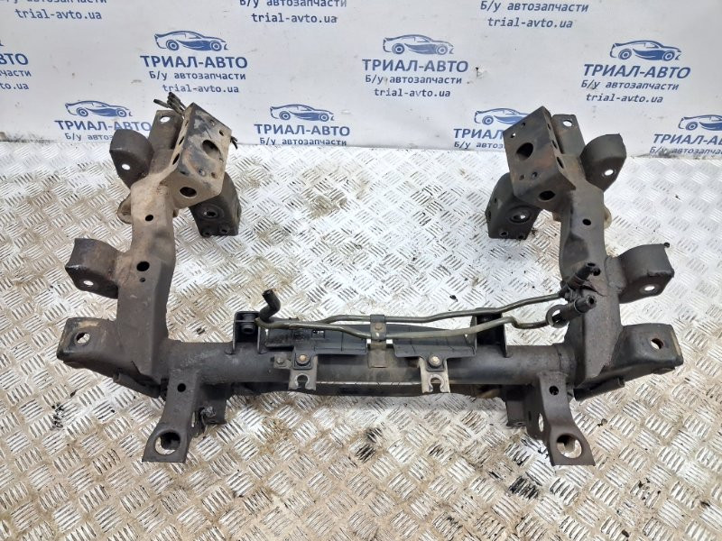 Балка передней подвески Mitsubishi Pajero Wagon 3 3.2 ДИЗЕЛЬ 4M41 1999 (б/у) Киев - изображение 1