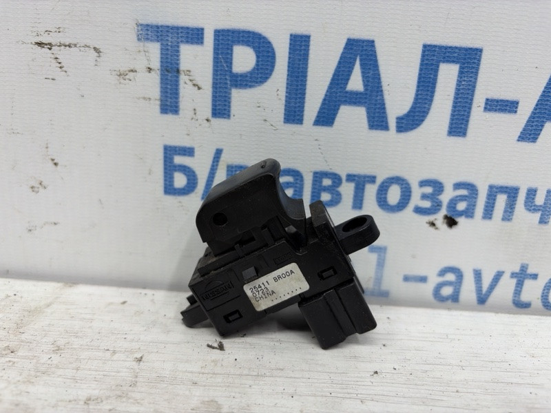 Кнопка стеклоподъемника Nissan Qashqai 2006-2013 25411BR00A (Арт. 83289) Київ - зображення 2