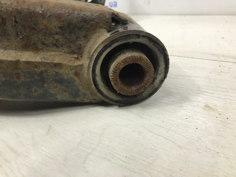 Рычаг передний нижний левый Toyota Land Cruiser J100 1998 (б/у) Київ - зображення 4