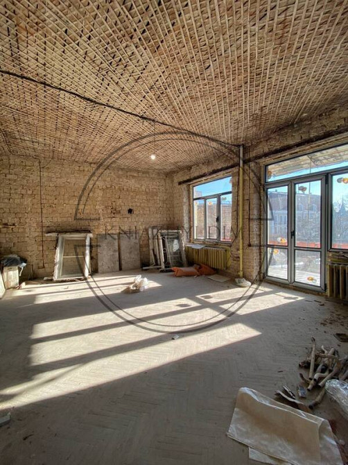 Велика квартира метро Хрещатик Київ - зображення 1